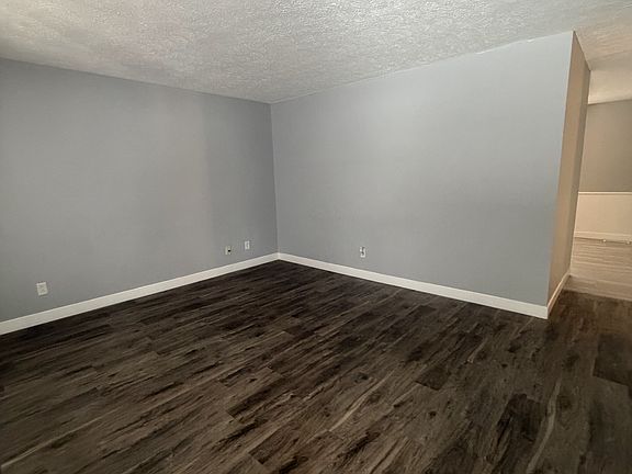 4th image of 1755 Norton Ave