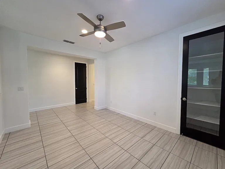 953 Kennedy Dr — Photo 13