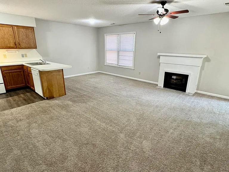 3400 Evans St #B — Photo 2