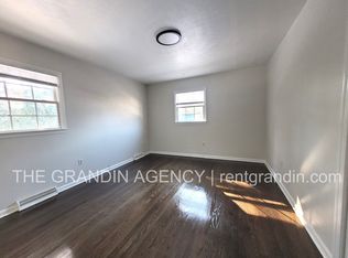 1109 Mountain View Rd #1, Vinton, VA 24179