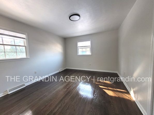 1109 Mountain View Rd #1