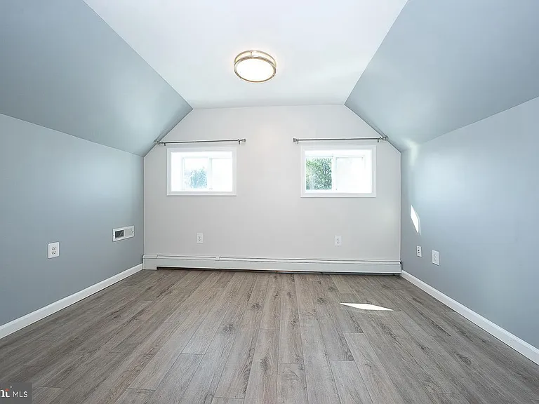 6950 Fowler St — Photo 19