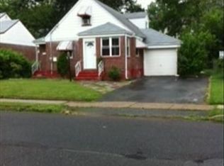 14 Sussex Rd, Bergenfield, NJ 07621