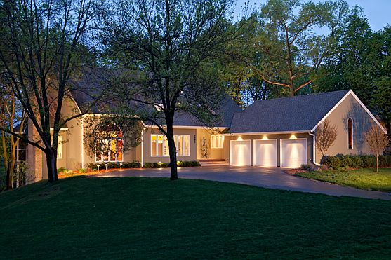 1st image of 5595 Waterford Cir