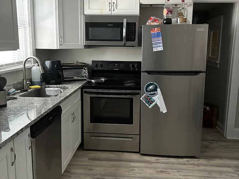 219 University Ave #A — Photo 9