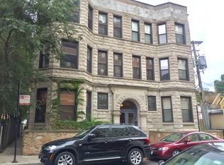 2817 N Orchard St #P-9, Chicago, IL 60657