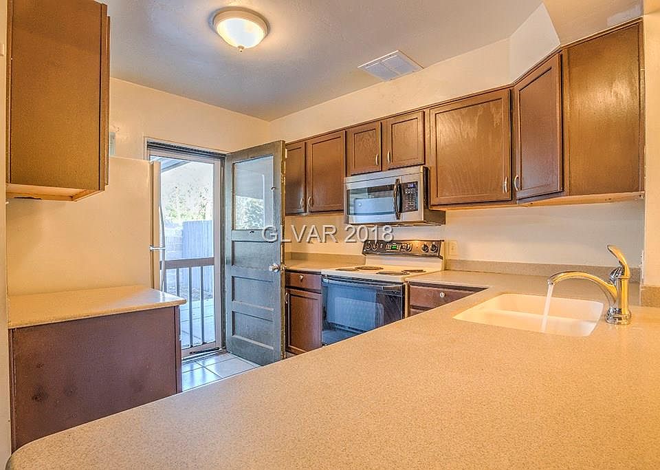 1st image of 1916 Franklin Ave