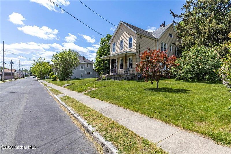 3rd image of 412 6th Avenue