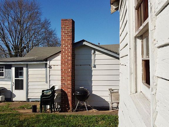 4th image of 1720 Edmunds St