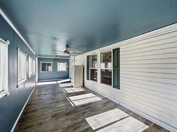5th image of 109 Hollyhock Ln