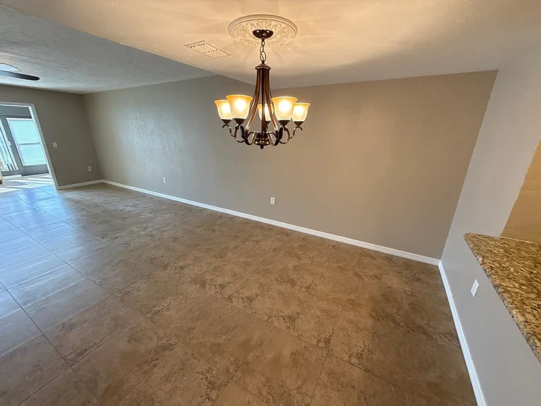 790 E Gilchrist Ct #2B — Photo 5