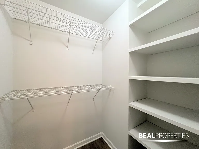1344 N Dearborn — Photo 20