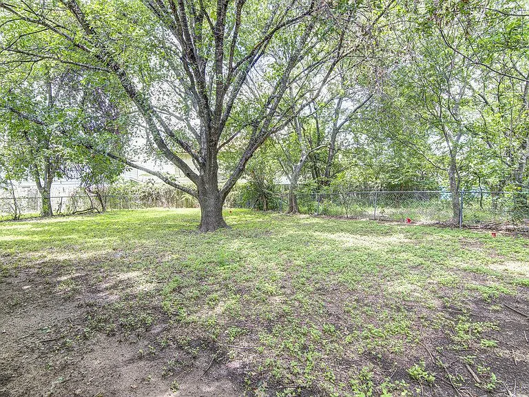 5301 Indio Cir #A — Photo 23