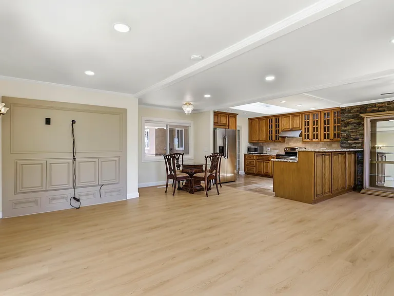 1635 Blossom Hill Rd — Photo 17