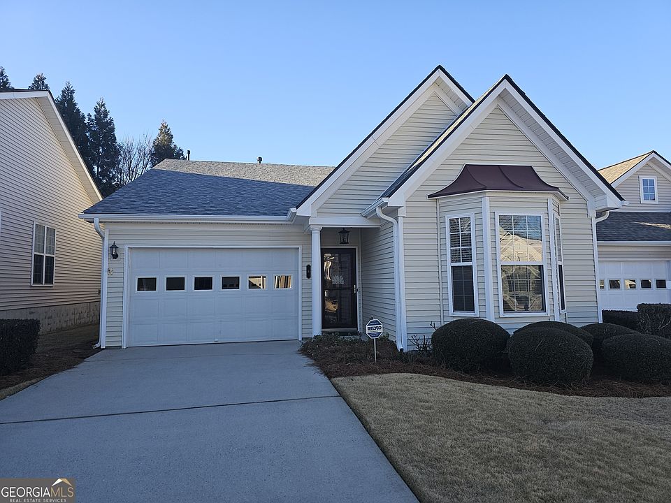 1st image of 8 Hampshire Ln