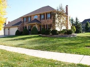 1520 Ada Ln, Naperville, IL 60540