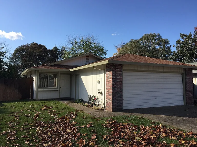 2739 Ceres Ave — Photo 1