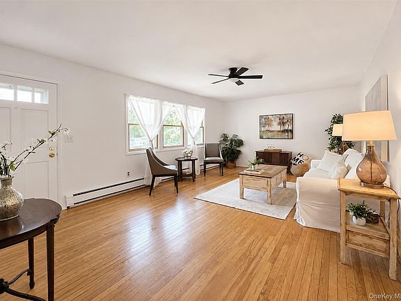 3rd image of 34 Barrett Avenue