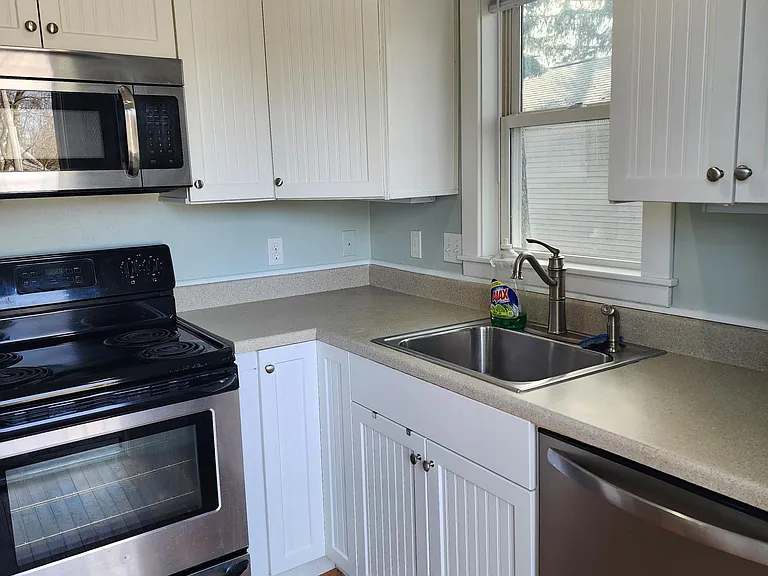 620 W 9th St #C — Photo 7