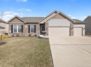 1109 William Penn Dr, Wentzville, MO 63385