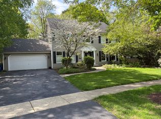 2030 Forest Ridge Rd, St Charles, IL 60174
