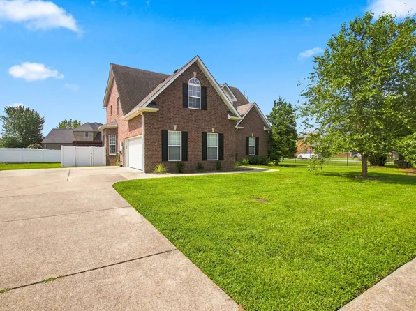 3433 Genoa Dr, Murfreesboro, TN 37128