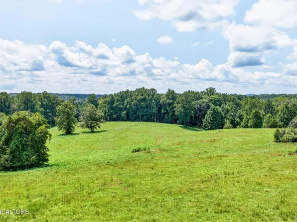 28 Taylors Chapel Rd, Crossville, TN 38572