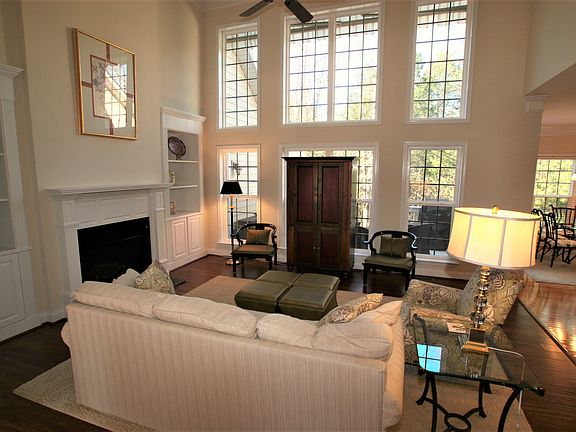 4th image of 9042 Kensington Forest Dr