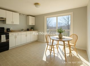 7 Gilchrest St #9, Thomaston, ME 04861