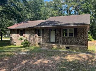 166 Pinestraw Rd, Bennettsville, SC 29512