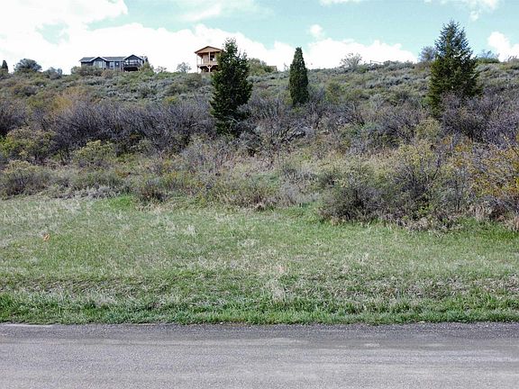 4th image of 104 Creek Rd #1