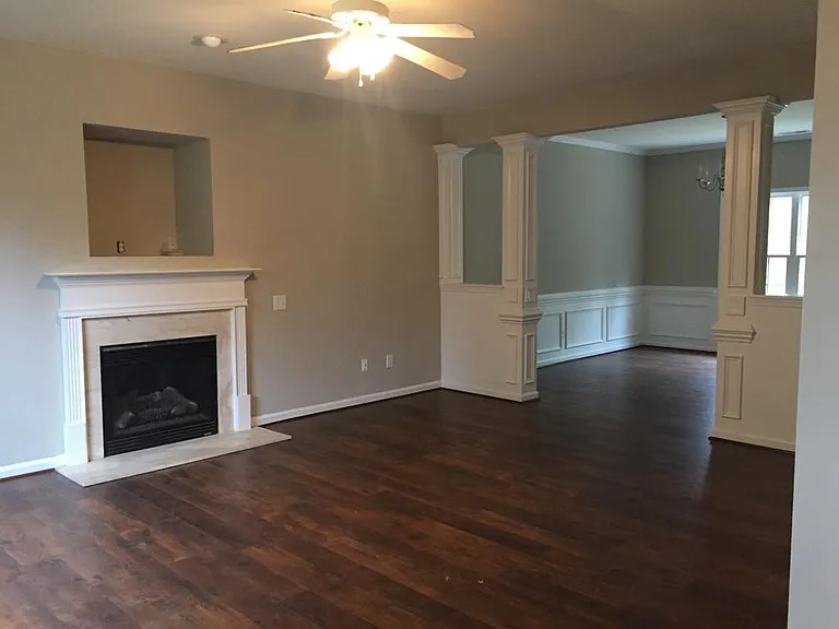 3935 Blairwood St — Photo 2