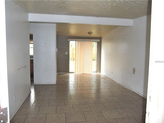 2nd image of 1194 Maxey Dr