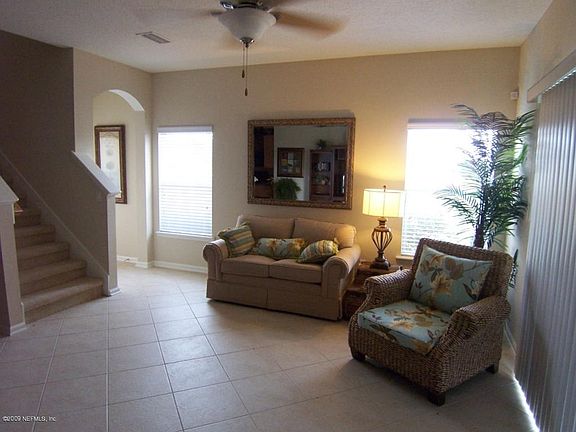 3rd image of 413 Southwood Way