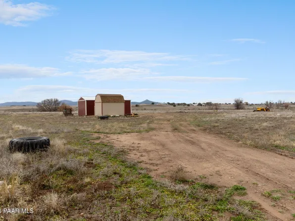 25550 N Leonora Ln, Paulden, AZ 86334