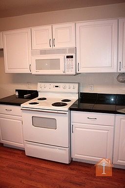 5th image of 903 N Lincoln Ave