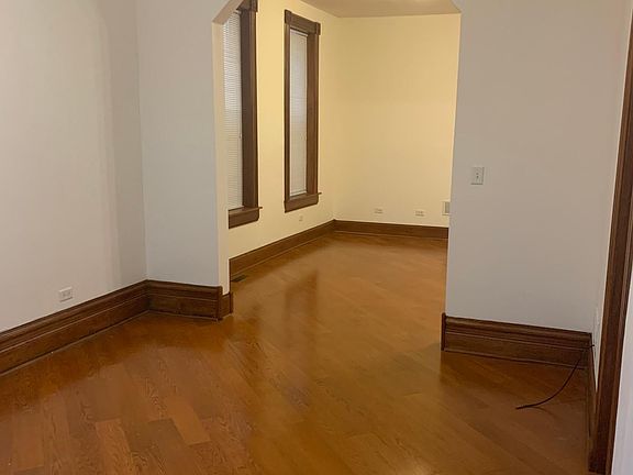 3rd image of 1809 W Cortland St #1
