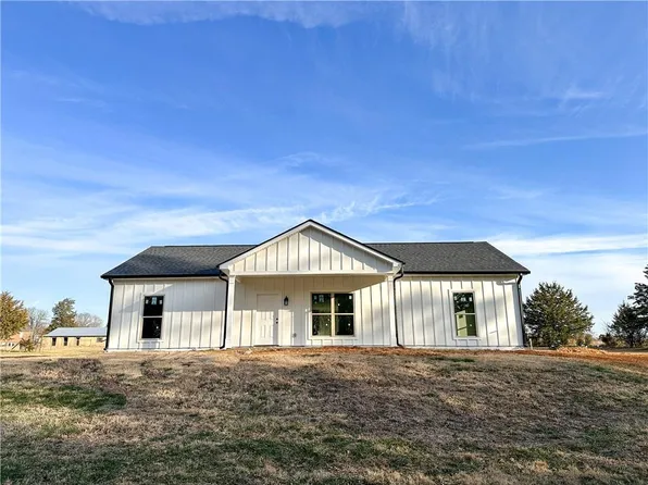 37 Jackson Rd, Taylorsville, GA 30178
