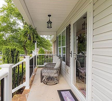 2nd image of 412 Northridge Dr