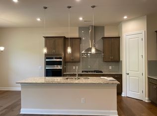 207 Heathbrook Ln, Waxhaw, NC