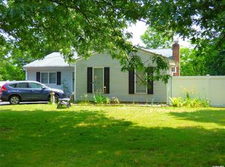 639 Blydenburgh Rd, Hauppauge, NY 11788