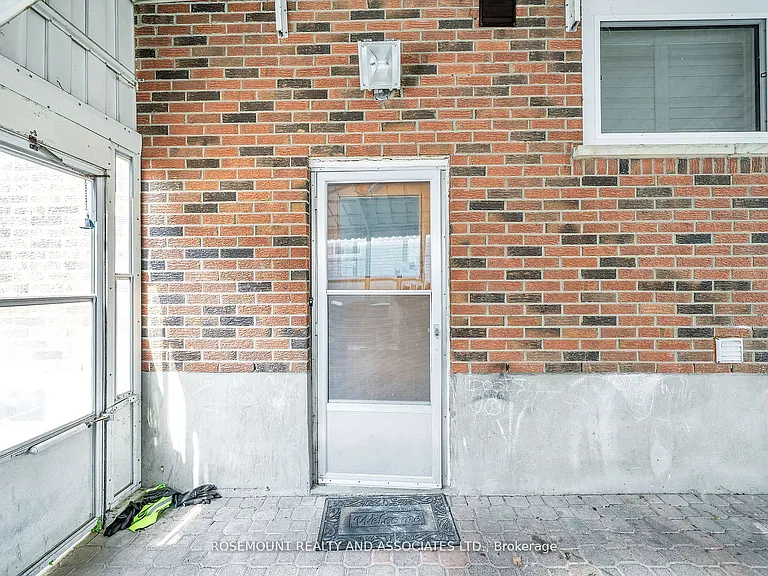 50 Seneca Ave #BASEMENT — Photo 2