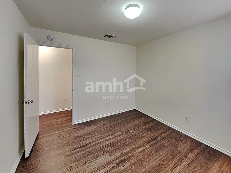 211 Remington Run — Photo 18