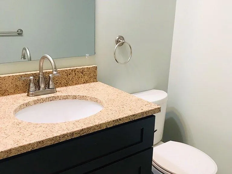 2733 Woodburn Ave #402 — Photo 9