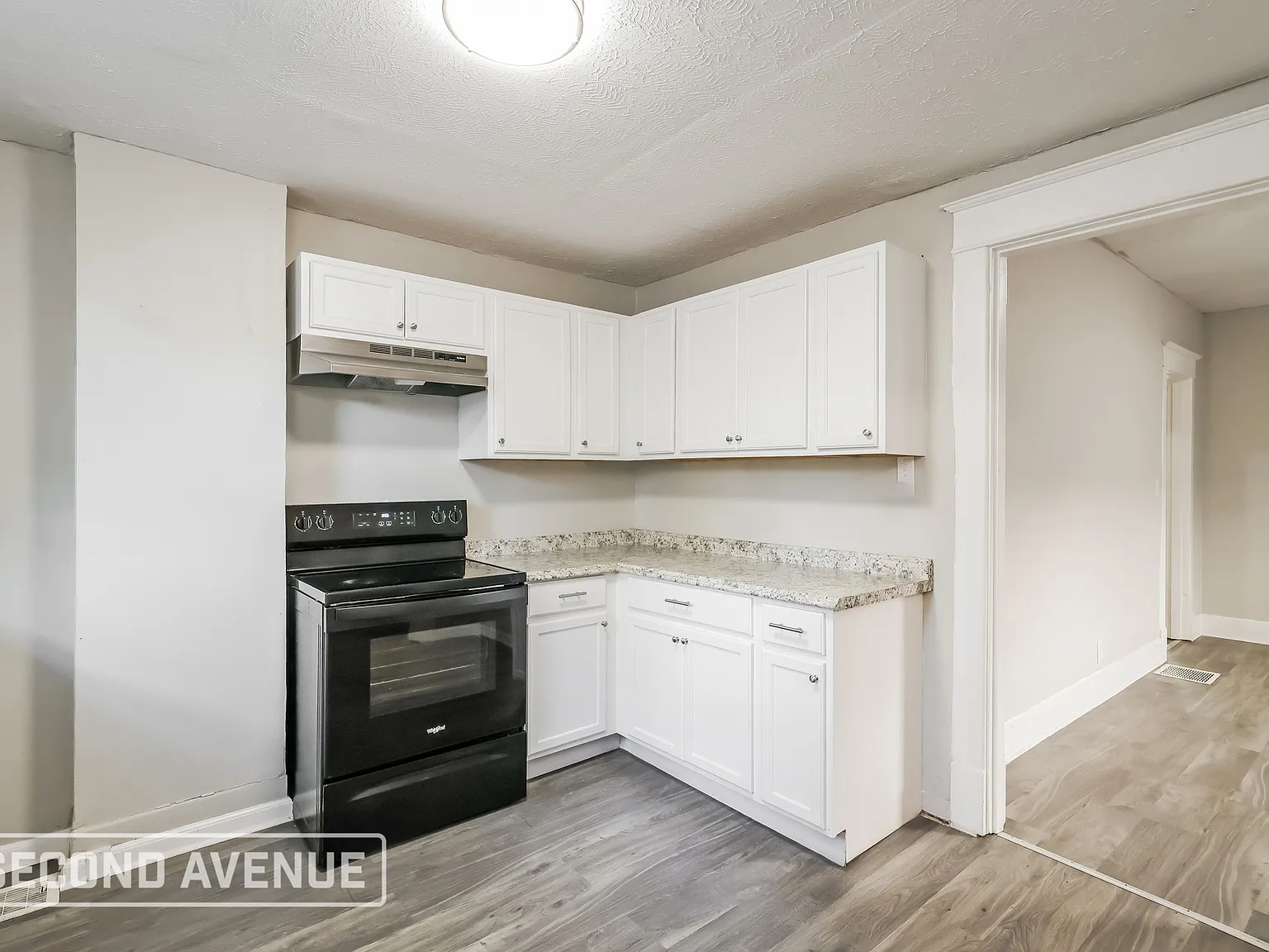 2 bed, 1.0 bath, 1368 sqft, $895 — Photo 4