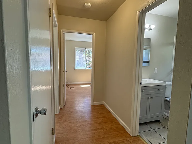 Hallway to both bedrooms