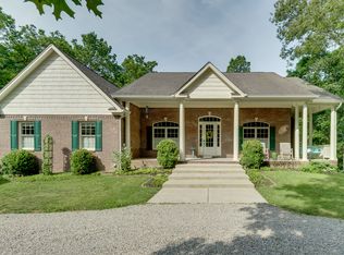 1098 Hill Top Trl, Nashville, IN 47448