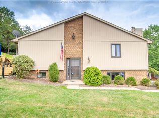 129 Woodbridge Dr, Charleston, WV 25311