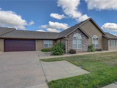 6493 N Circle Dr, Kansas City, MO, 64118