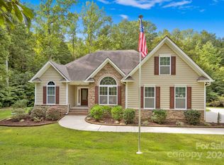 165 Autumn Grove Ln, Mooresville, NC 28115